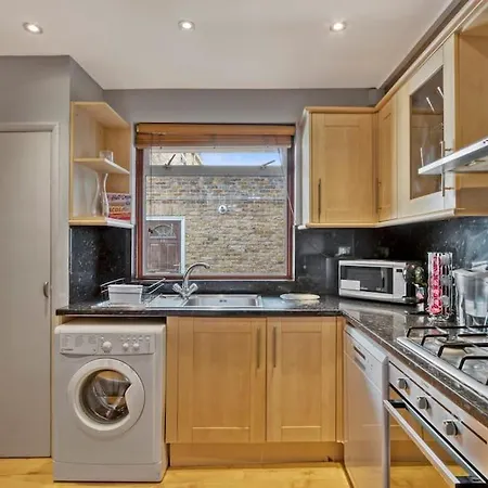 Lovely 3-Bed Clapham Common London Exterior photo